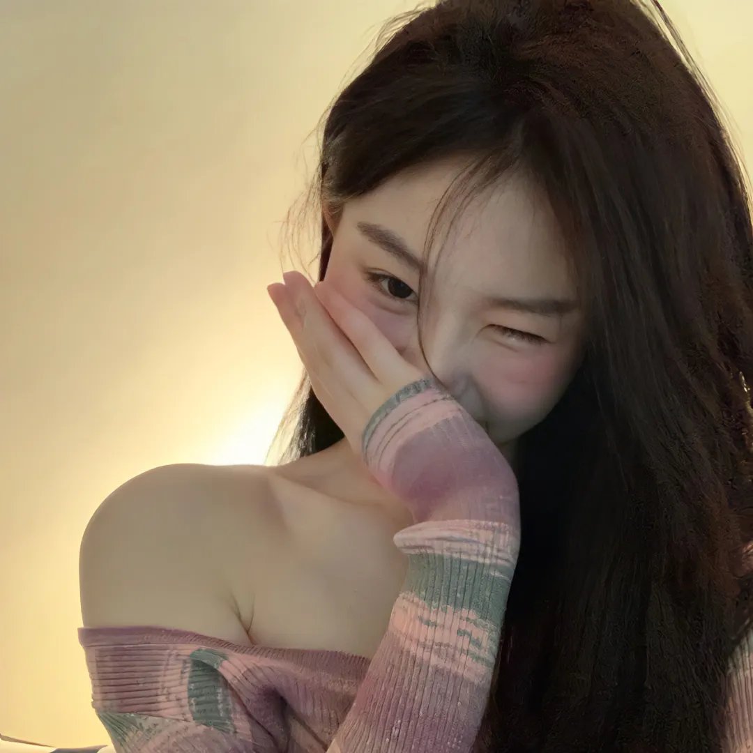 出山便是食神，她却做了端菜小妹